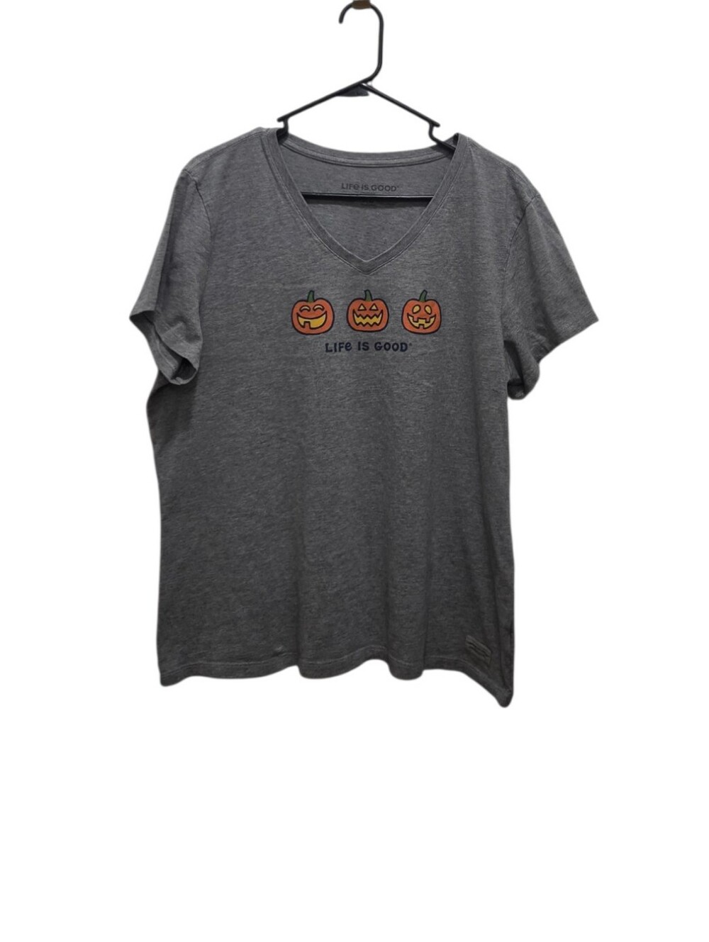 Life is Good Womens XL Halloween Pumpkin T Shirt Gray V Neck Jack O Lantern Tee